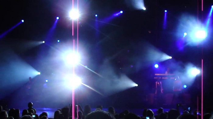 Entrance and All Night Long- Demi Lovato 02863