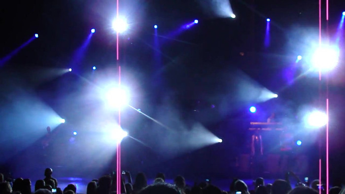 Entrance and All Night Long- Demi Lovato 02877