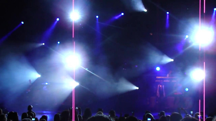 Entrance and All Night Long- Demi Lovato 02888