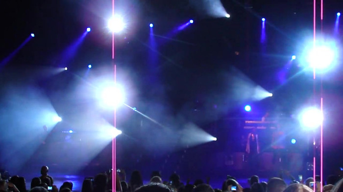 Entrance and All Night Long- Demi Lovato 02899