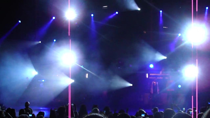 Entrance and All Night Long- Demi Lovato 02902