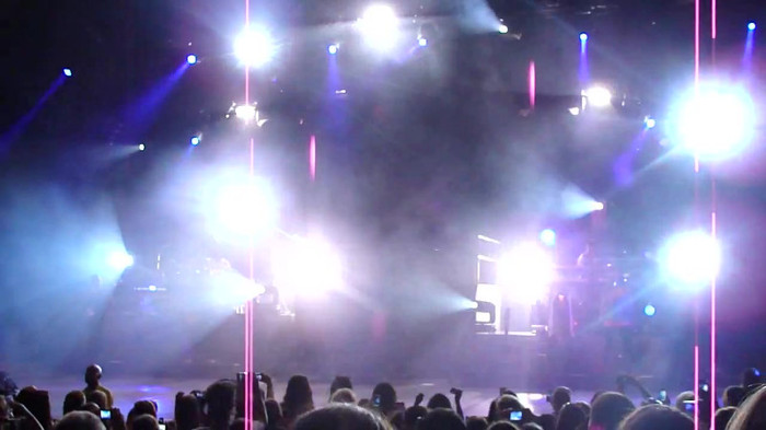 Entrance and All Night Long- Demi Lovato 02910