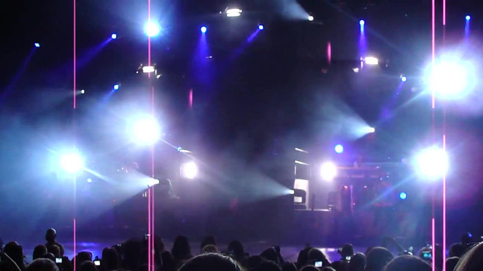 Entrance and All Night Long- Demi Lovato 02938 Entrance and All Night Long- Demi Lovato 02938