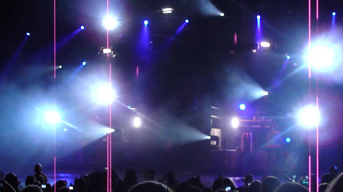 Entrance and All Night Long- Demi Lovato 02944 Entrance and All Night Long- Demi Lovato 02944