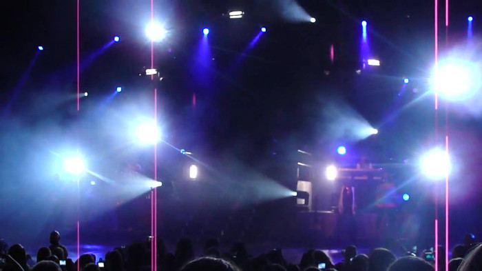 Entrance and All Night Long- Demi Lovato 02948 Entrance and All Night Long- Demi Lovato 02948