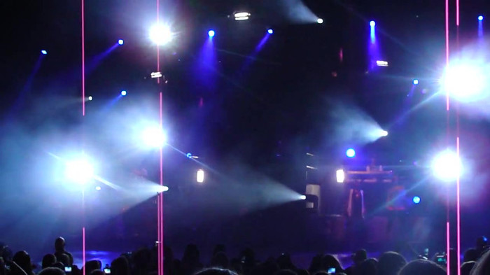 Entrance and All Night Long- Demi Lovato 02953 Entrance and All Night Long- Demi Lovato 02953