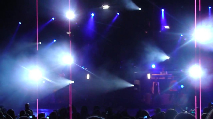 Entrance and All Night Long- Demi Lovato 02956 Entrance and All Night Long- Demi Lovato 02956