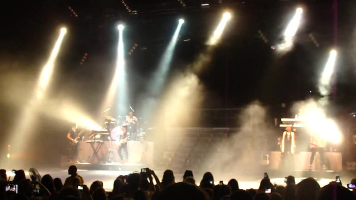 Entrance and All Night Long- Demi Lovato 03166