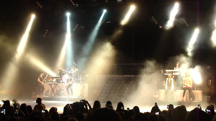 Entrance and All Night Long- Demi Lovato 03194