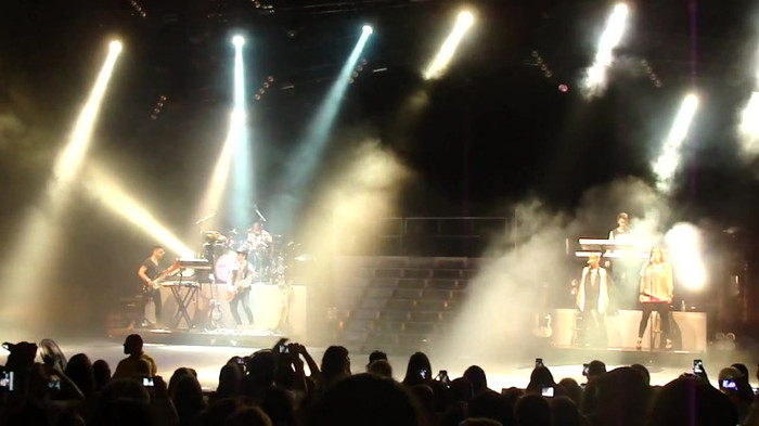 Entrance and All Night Long- Demi Lovato 03214