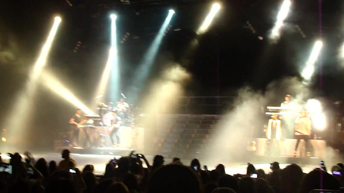 Entrance and All Night Long- Demi Lovato 03229