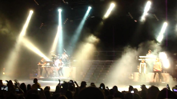 Entrance and All Night Long- Demi Lovato 03234