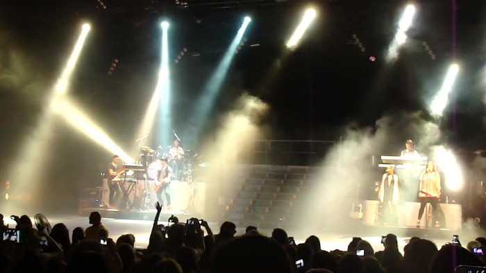 Entrance and All Night Long- Demi Lovato 03251