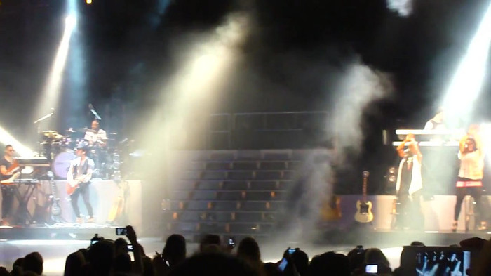 Entrance and All Night Long- Demi Lovato 03604