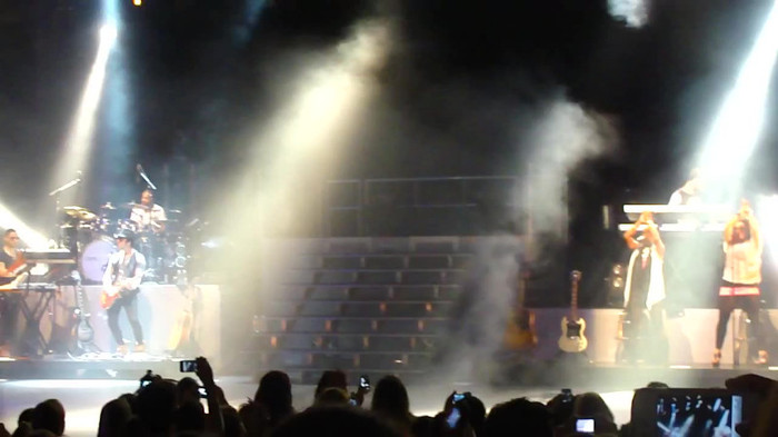 Entrance and All Night Long- Demi Lovato 03605