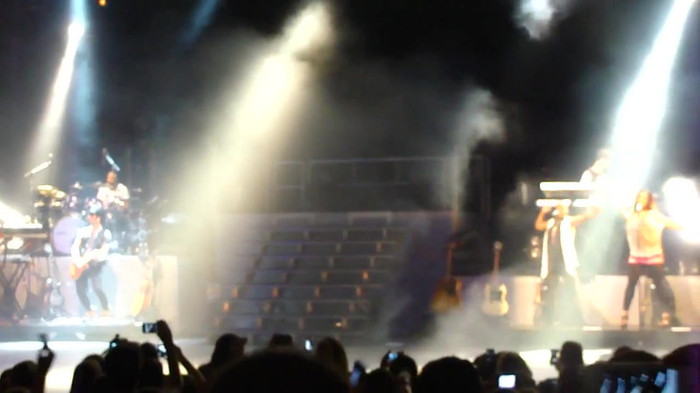 Entrance and All Night Long- Demi Lovato 03627