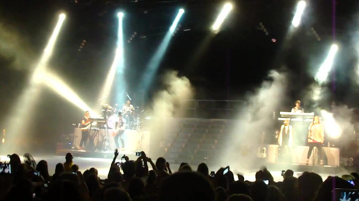 Entrance and All Night Long- Demi Lovato 03301