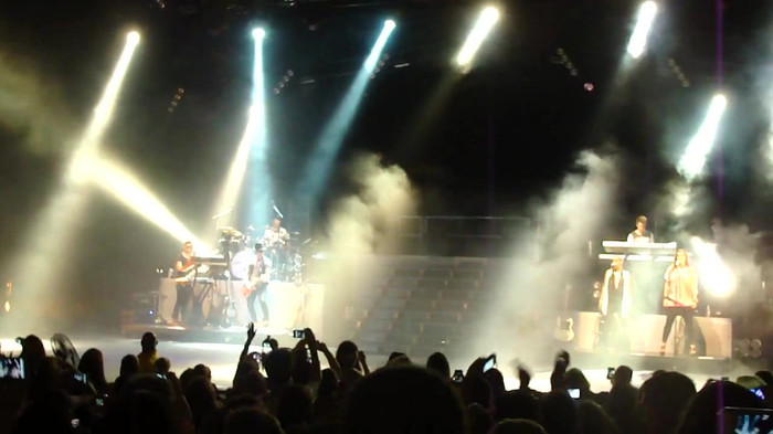 Entrance and All Night Long- Demi Lovato 03303