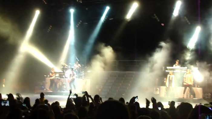 Entrance and All Night Long- Demi Lovato 03308