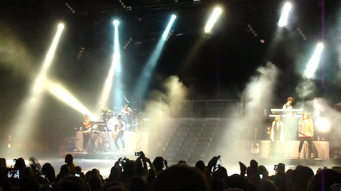 Entrance and All Night Long- Demi Lovato 03330