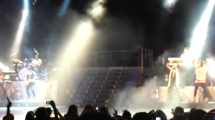 Entrance and All Night Long- Demi Lovato 03668