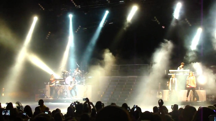 Entrance and All Night Long- Demi Lovato 03345
