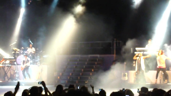 Entrance and All Night Long- Demi Lovato 03681