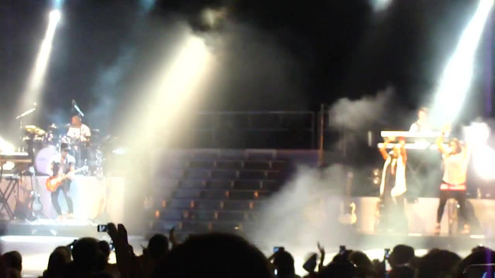 Entrance and All Night Long- Demi Lovato 03702