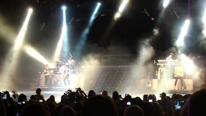 Entrance and All Night Long- Demi Lovato 03406