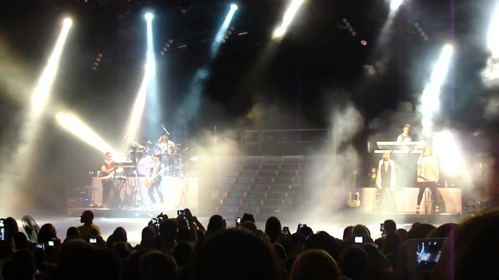 Entrance and All Night Long- Demi Lovato 03426