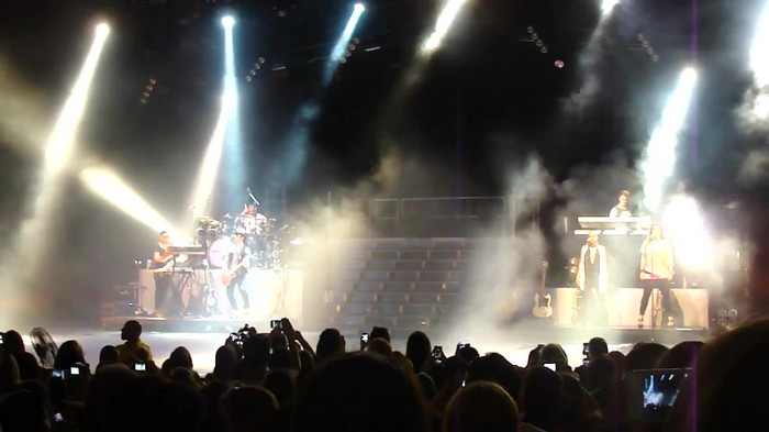 Entrance and All Night Long- Demi Lovato 03436