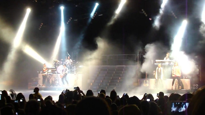 Entrance and All Night Long- Demi Lovato 03469