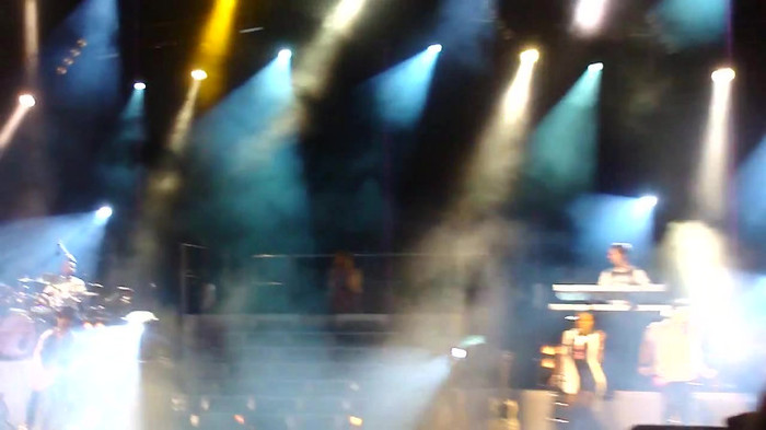 Entrance and All Night Long- Demi Lovato 04551