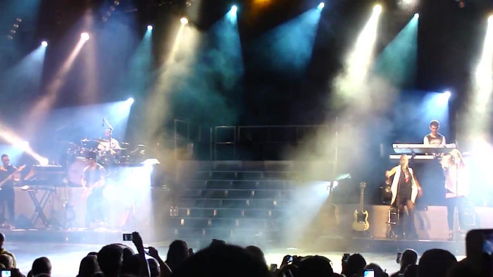 Entrance and All Night Long- Demi Lovato 04097