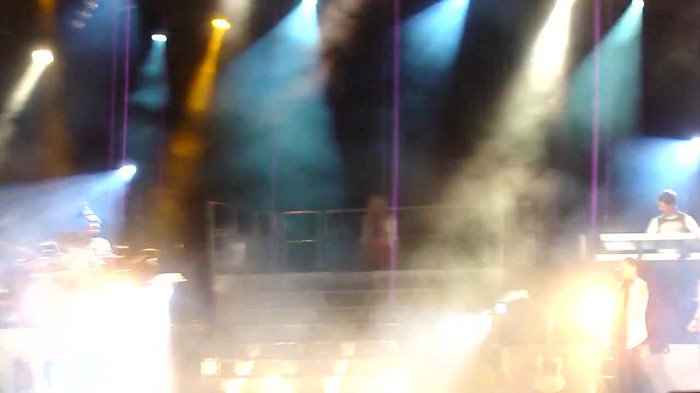Entrance and All Night Long- Demi Lovato 04578