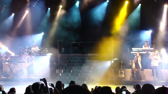 Entrance and All Night Long- Demi Lovato 04138