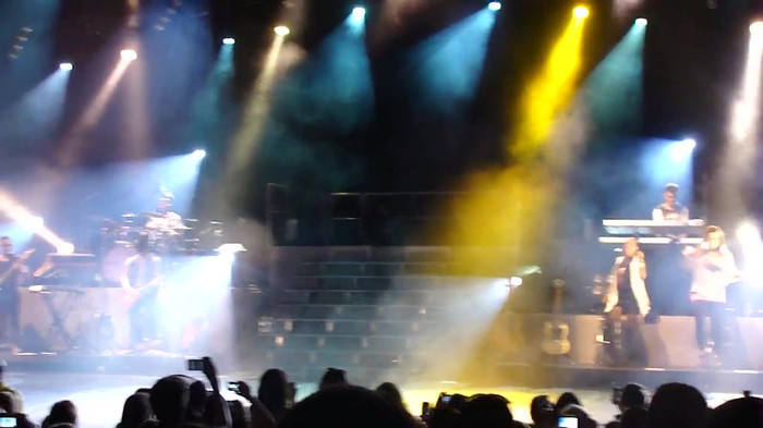 Entrance and All Night Long- Demi Lovato 04140