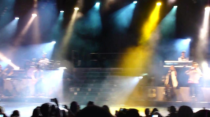 Entrance and All Night Long- Demi Lovato 04144