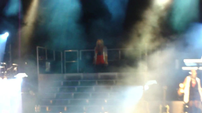 Entrance and All Night Long- Demi Lovato 04632