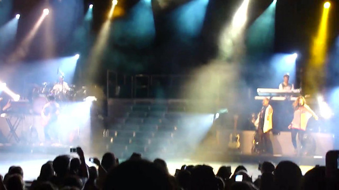 Entrance and All Night Long- Demi Lovato 04159