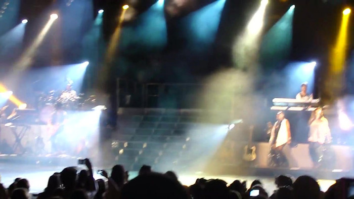 Entrance and All Night Long- Demi Lovato 04176