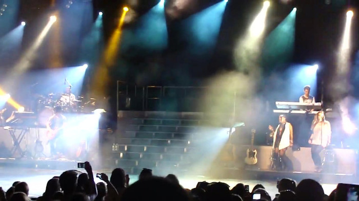 Entrance and All Night Long- Demi Lovato 04179