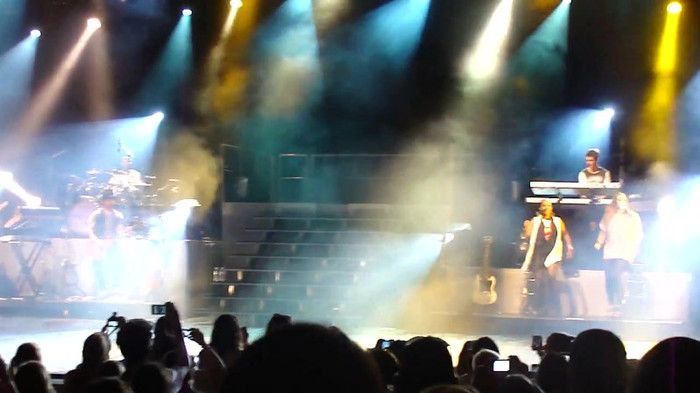 Entrance and All Night Long- Demi Lovato 04295