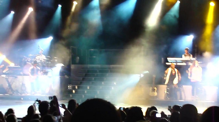 Entrance and All Night Long- Demi Lovato 04302