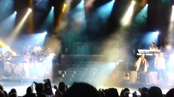 Entrance and All Night Long- Demi Lovato 04309