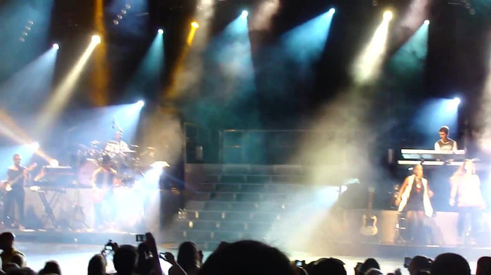 Entrance and All Night Long- Demi Lovato 04320