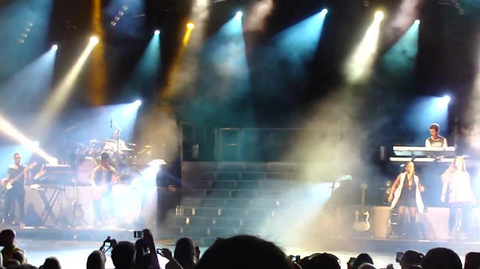 Entrance and All Night Long- Demi Lovato 04321