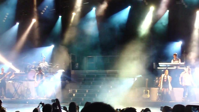 Entrance and All Night Long- Demi Lovato 04333