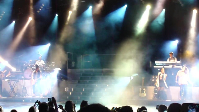 Entrance and All Night Long- Demi Lovato 04339