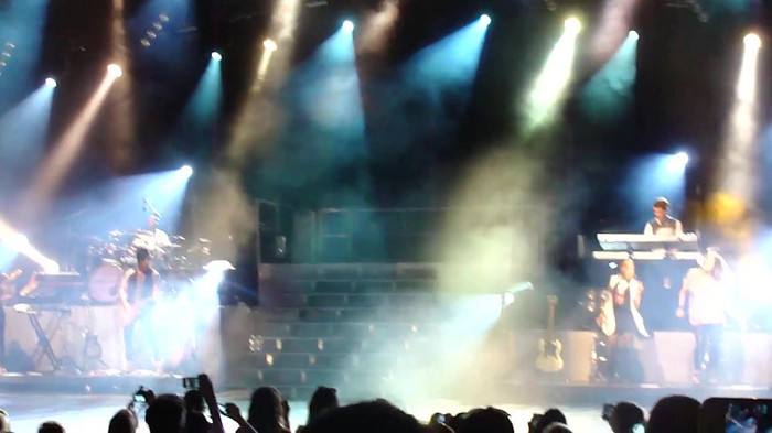 Entrance and All Night Long- Demi Lovato 04341